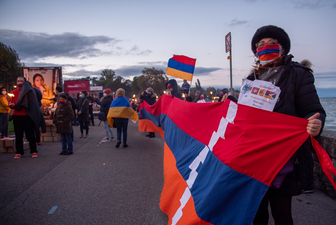 Diverses communautés rassemblées devant le siège d’ONU au Genève