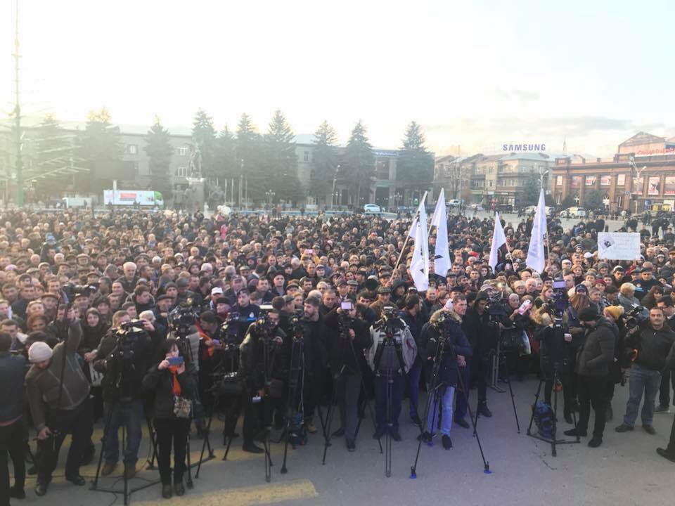 Avétik Ishkhanyan : “ Je suis inquiet pour mon pays ”