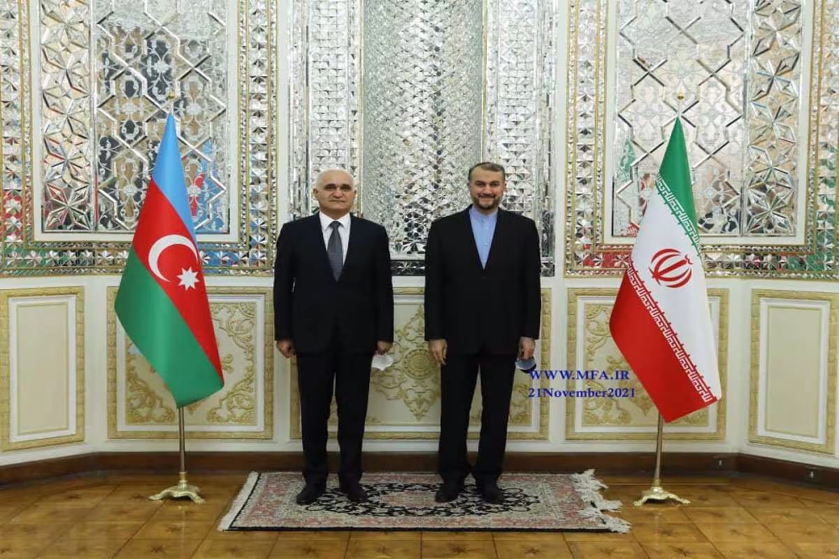 Il n'y aura pas de corridor à travers l'Arménie vers Nakhitchévan : L'Iran et l'Azerbaïdjan signent un accord