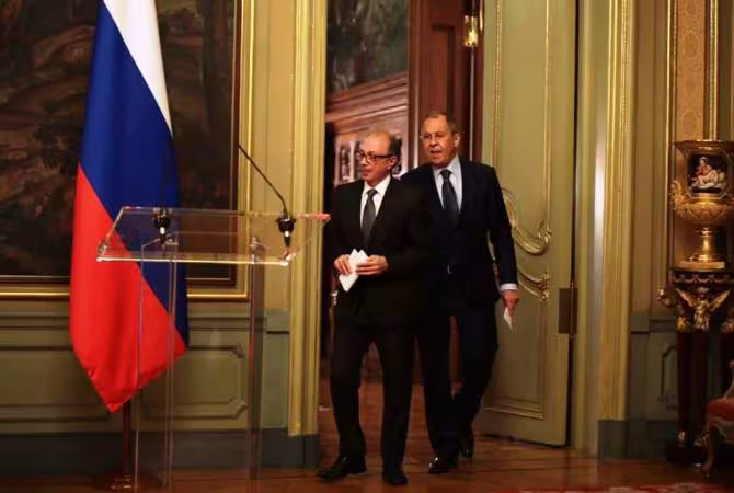 Le ministre arménien des Affaires étrangères rencontre son homologue russe à Moscou