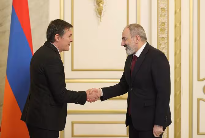 Le Premier ministre a reçu Brice Roquefeuil, Coprésident français du groupe de Minsk de l'OSCE