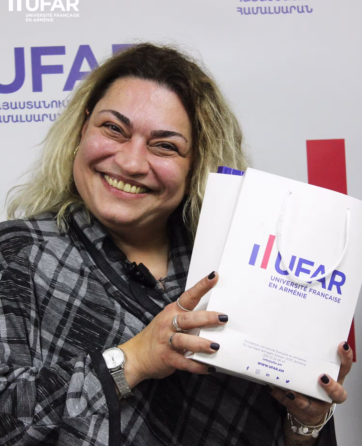 Հայաստանի կանայք - Femmes d'Arménie :  Anaïda Gasparyan - la magicienne de l’UFAR 