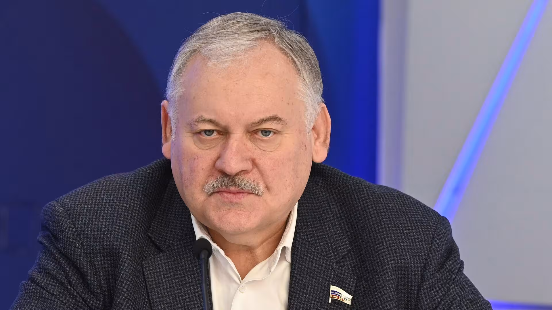 Zatouline : « À Bakou, le droit à l'autodétermination de la population arménienne du Haut-Karabakh a été condamné. »