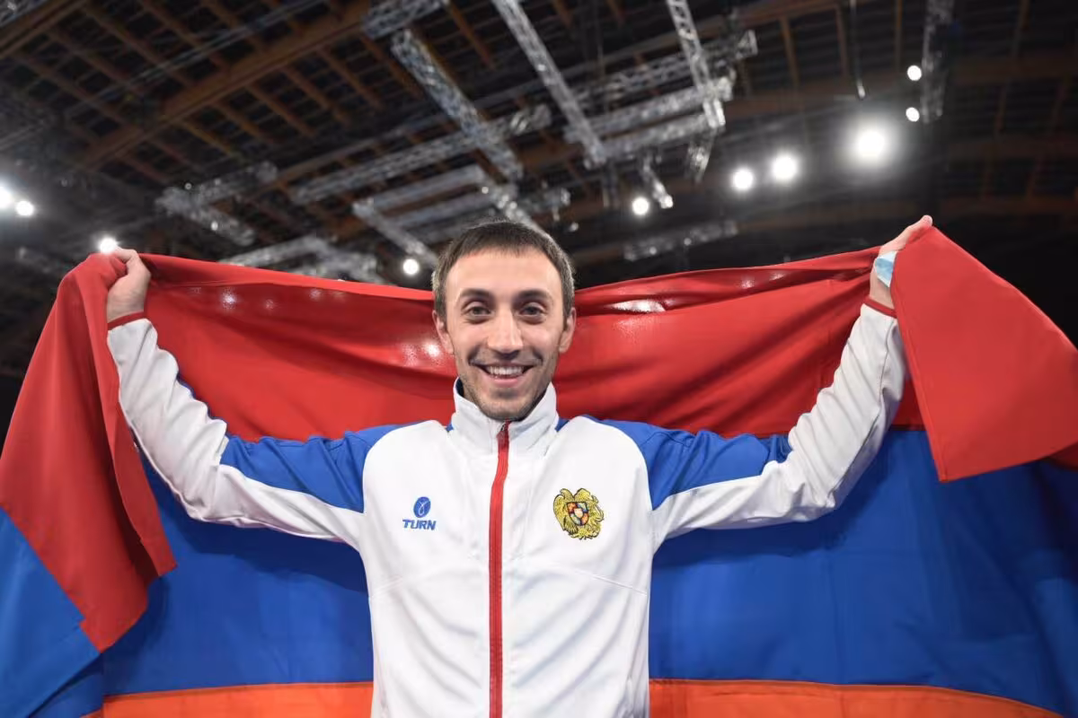 Arthur Davtyan devient champion du monde de gymnastique artistique