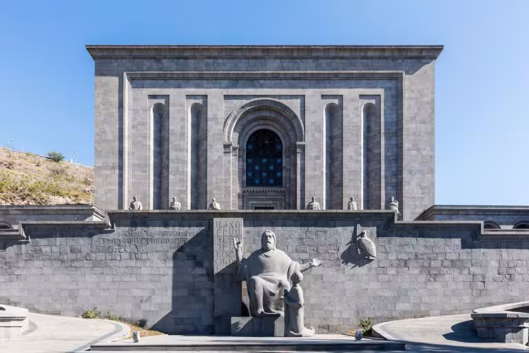 Matendaran et le Patriarcat arménien de Turquie mènent des recherches conjointes sur
			les manuscrits