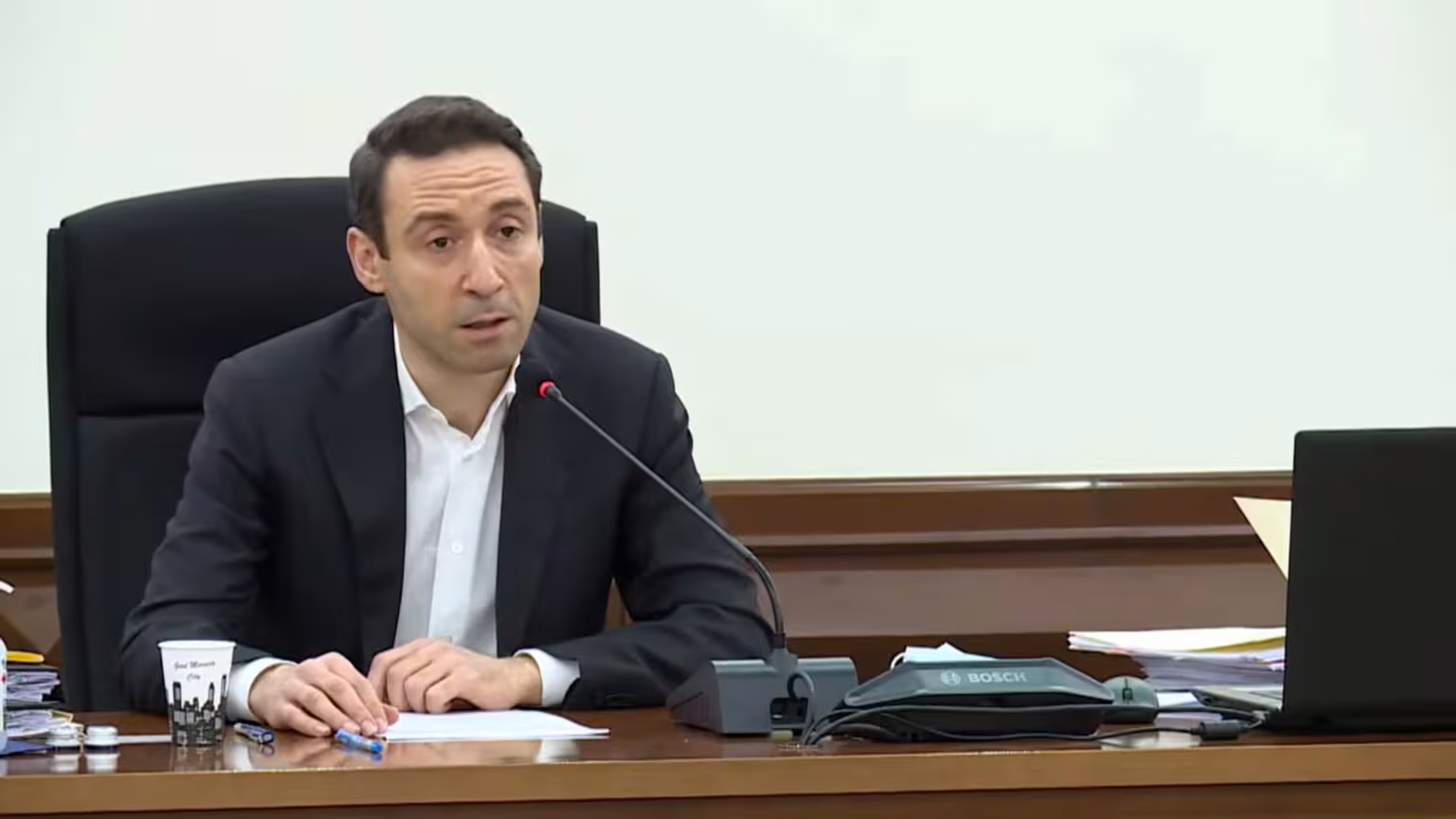 Manœuvres politiciennes au Conseil municipal d'Erevan