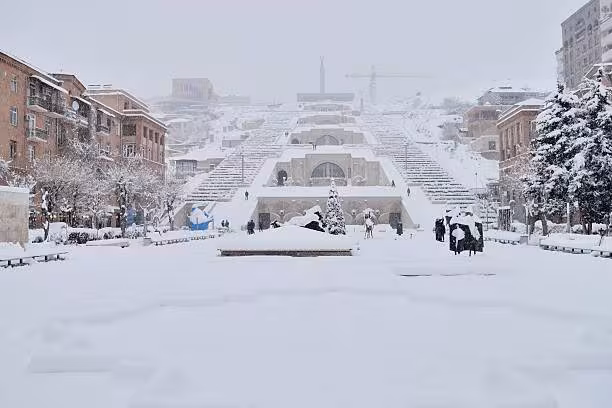 La moitié de la norme mensuelle de neige est tombée à Erevan en seulement 10 heures