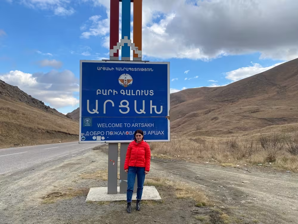  Des courageuses jeunes femmes d’Artsakh et du sort de l'Université à Chouchi