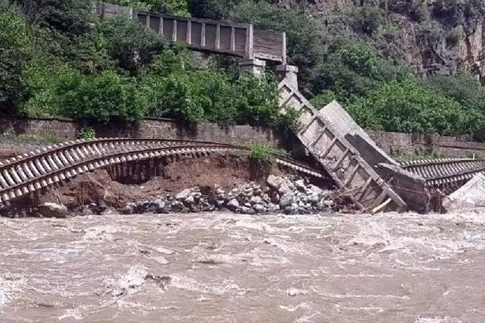 Le ministre des Infrastructures tire le bilan des inondations